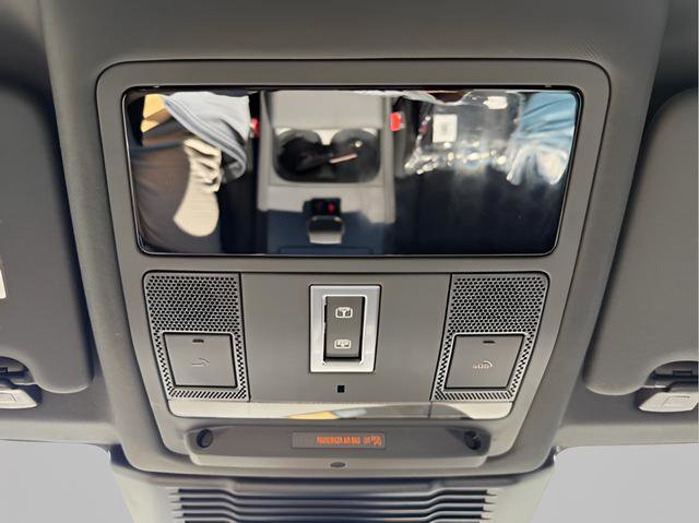 New 2025 Land Rover Discovery Sport Dynamic SE image 29