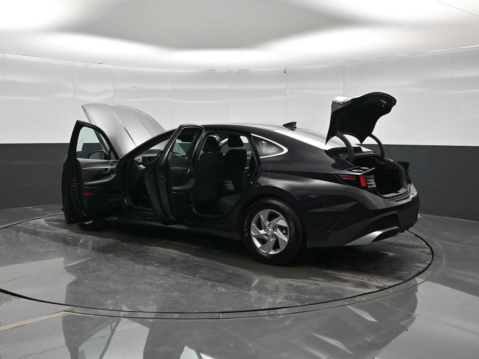 Used 2025 Hyundai Sonata SE FWD image 44