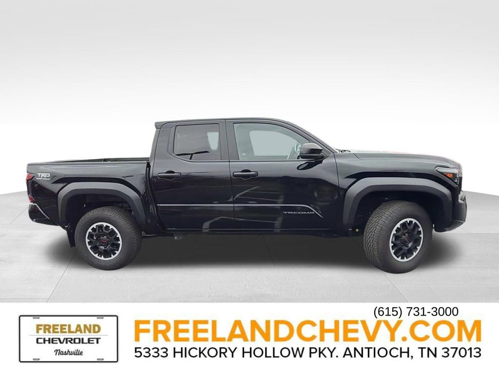 Used 2024 Toyota Tacoma TRD Sport image 2