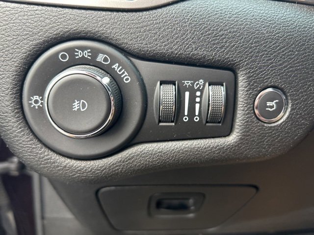 Used 2021 Jeep Cherokee Latitude Lux w/ Sun & Sound Group image 14