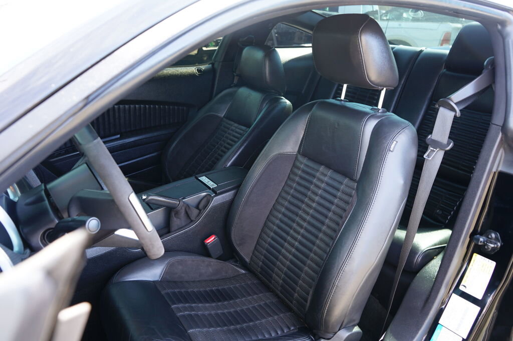 Used 2012 Ford Mustang Shelby GT500 w/ SVT Performance Pkg image 26