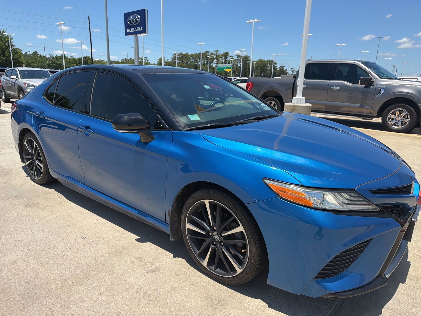 Used 2020 Toyota Camry XSE w/ Navigation Package FWD image 2