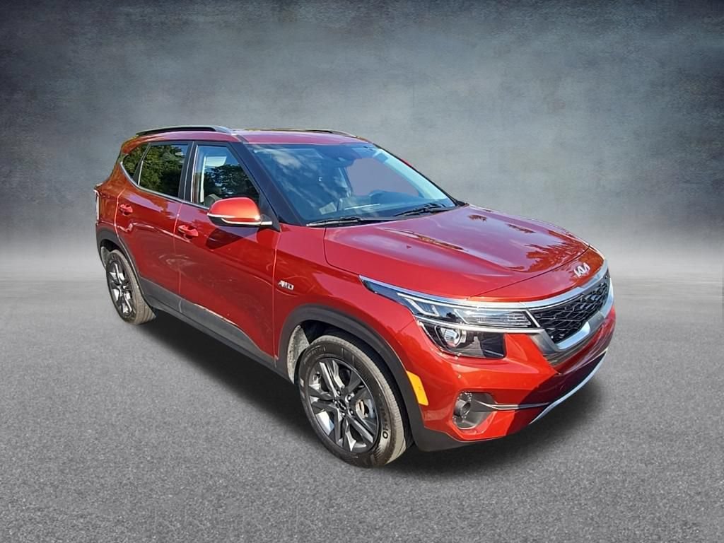 Used 2023 Kia Seltos S AWD/4WD image 2