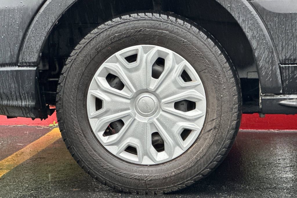 Used 2022 Ford E-Transit Medium Roof w/ Load Area Protection Package image 28