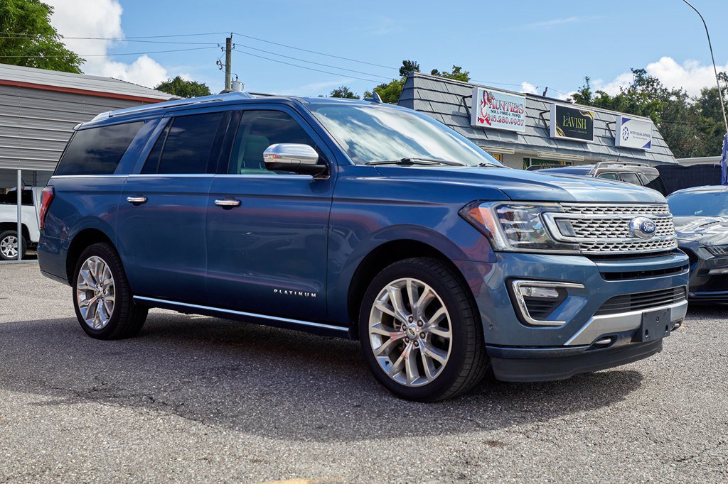 Used 2018 Ford Expedition Max Platinum AWD/4WD image 3