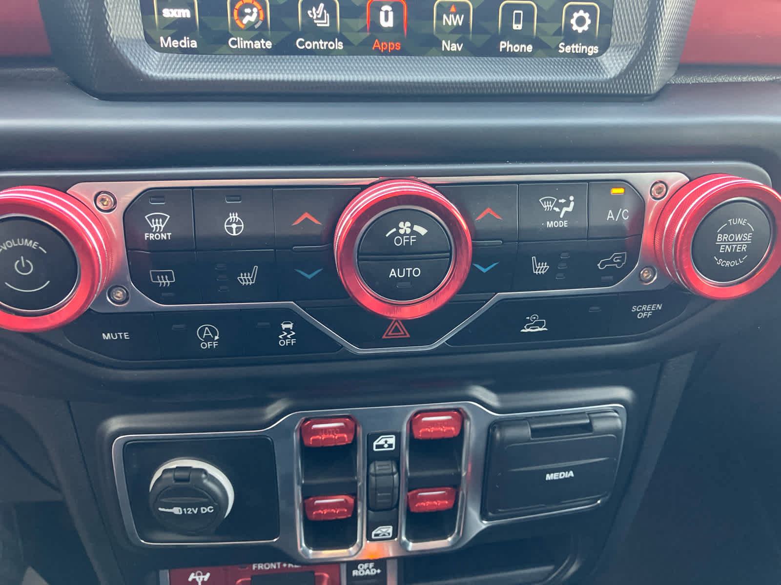 Used 2022 Jeep Gladiator Rubicon w/ Cold Weather Group AWD/4WD image 25