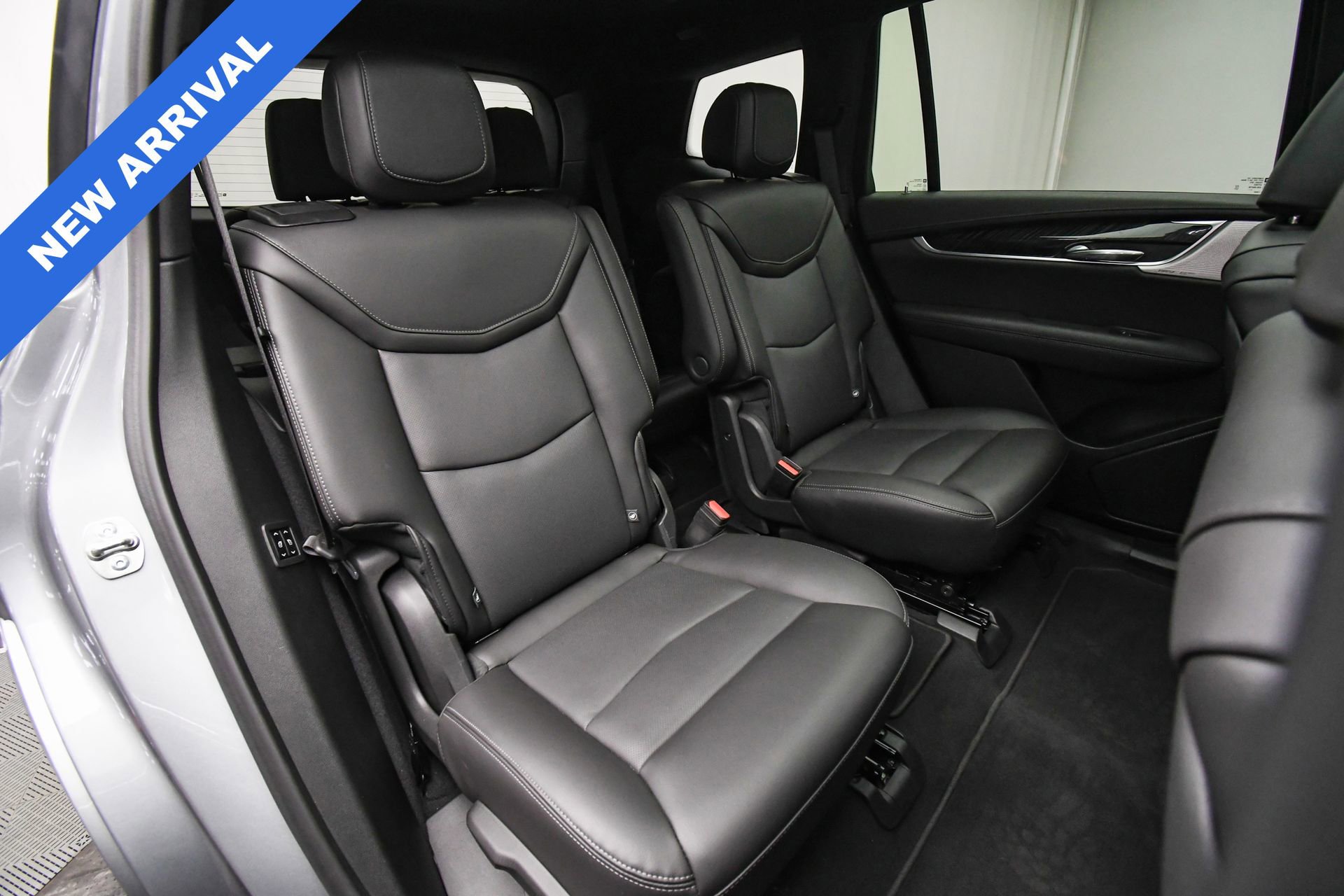 Used 2025 Cadillac XT6 Premium Luxury image 53