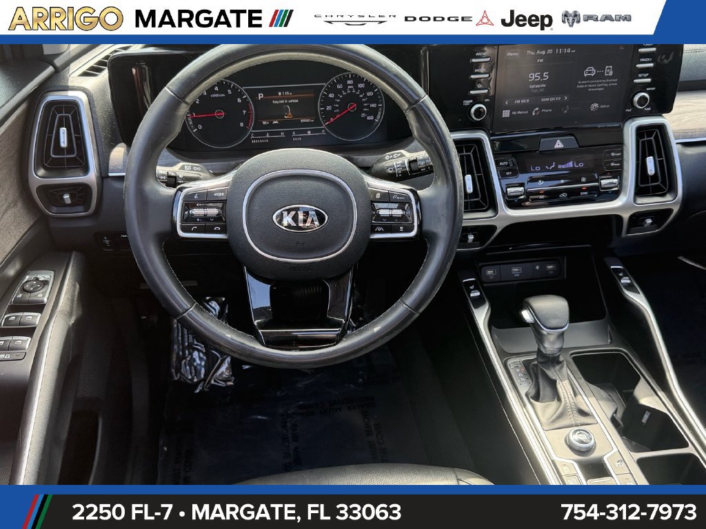 Used 2021 Kia Sorento EX w/ Panoramic Sunroof Package FWD image 12