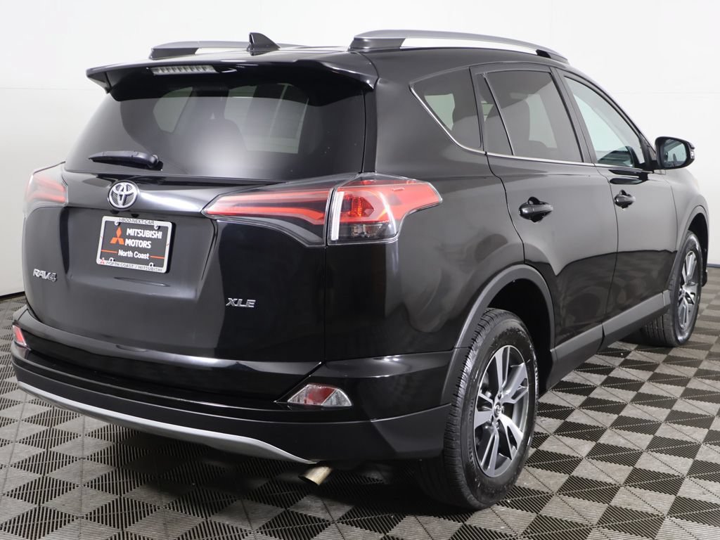 Used 2018 Toyota RAV4 XLE w/ Plus Extra Value Package FWD image 10