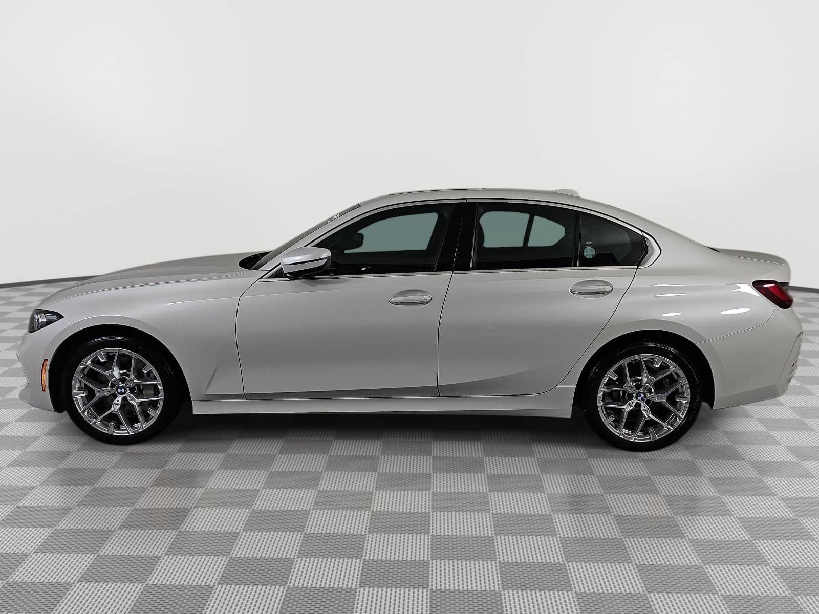 Used 2026 BMW 330i xDrive Sedan AWD/4WD image 5