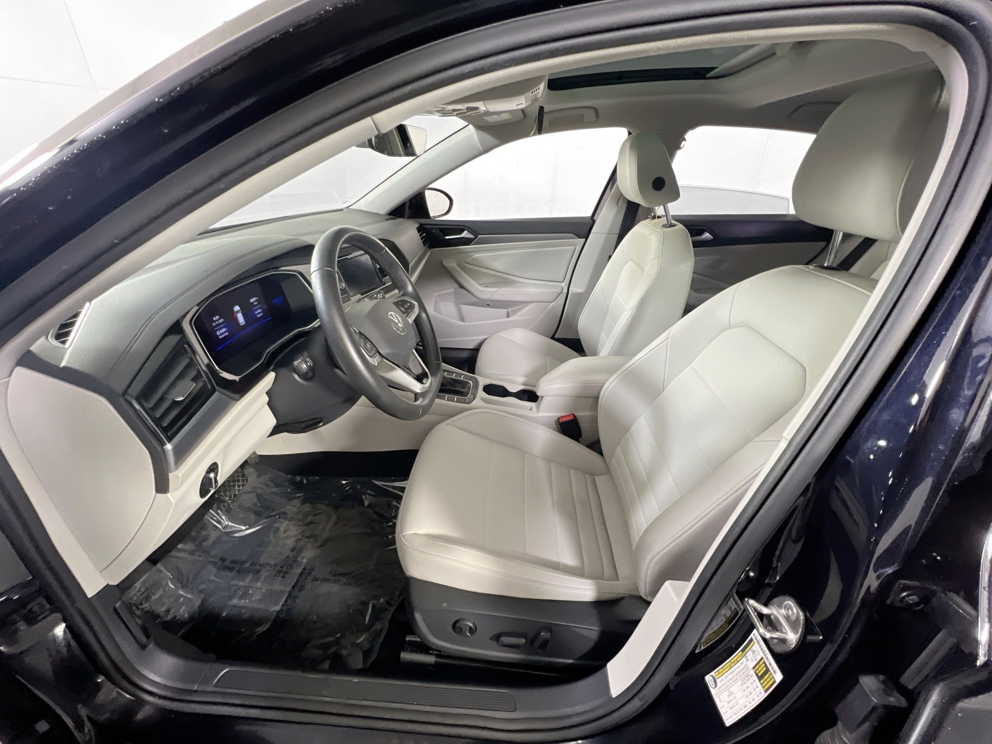 Used 2022 Volkswagen Jetta SE image 20