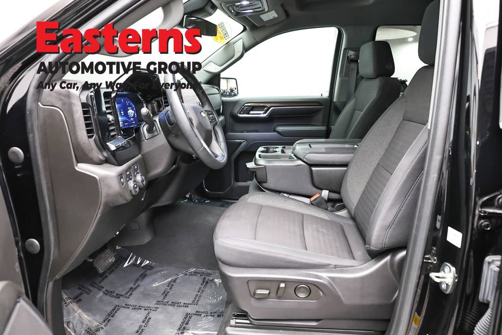 Used 2024 Chevrolet Silverado 1500 LT AWD/4WD image 14