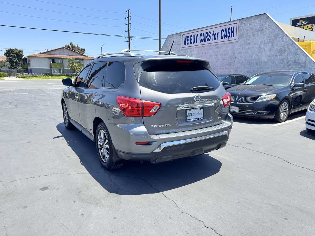 Used 2017 Nissan Pathfinder SV w/ Cargo Package FWD image 2