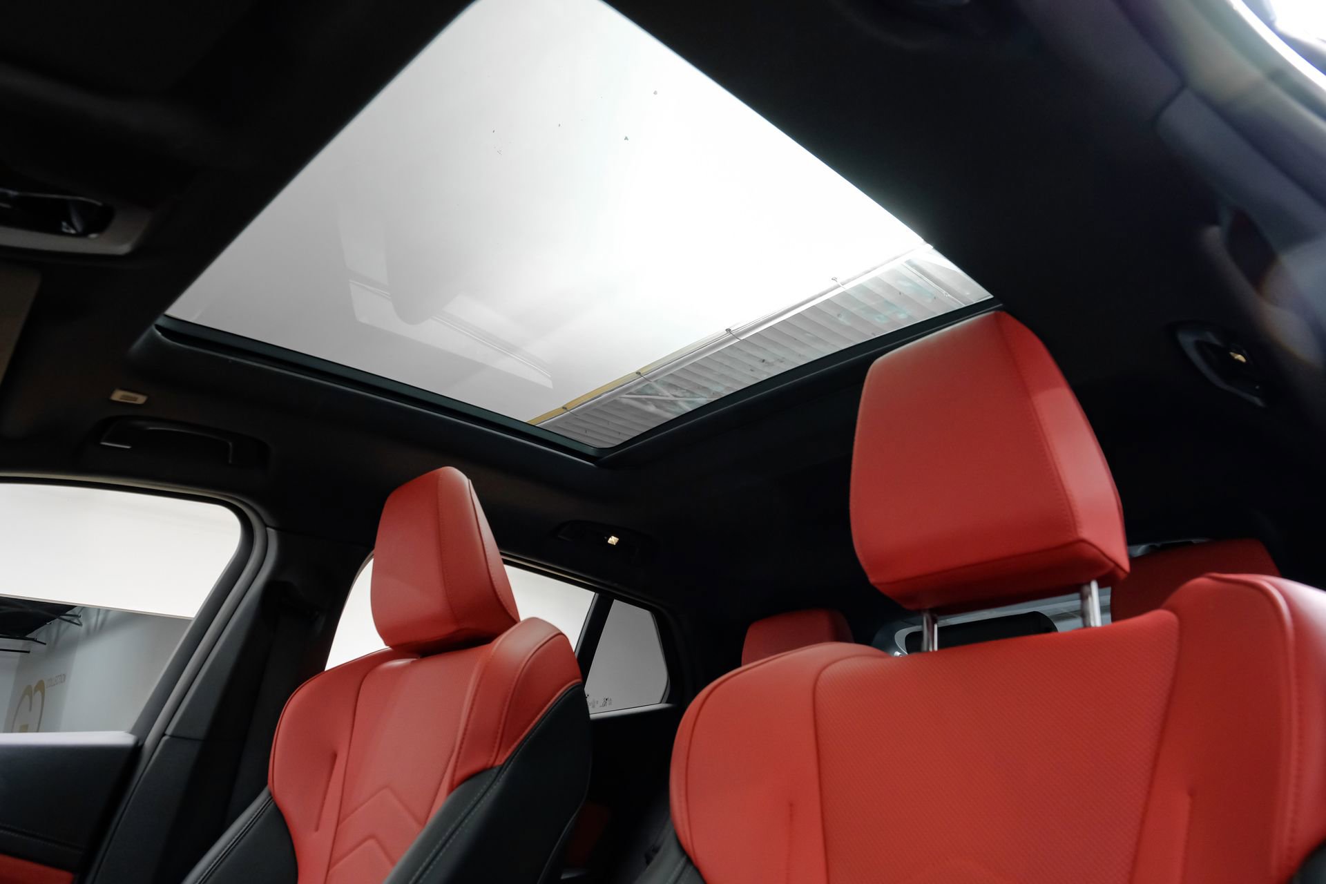 Used 2025 BMW X2 xDrive28i image 5