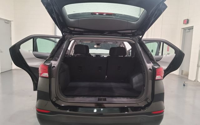 Used 2023 Chevrolet Equinox LS FWD image 13