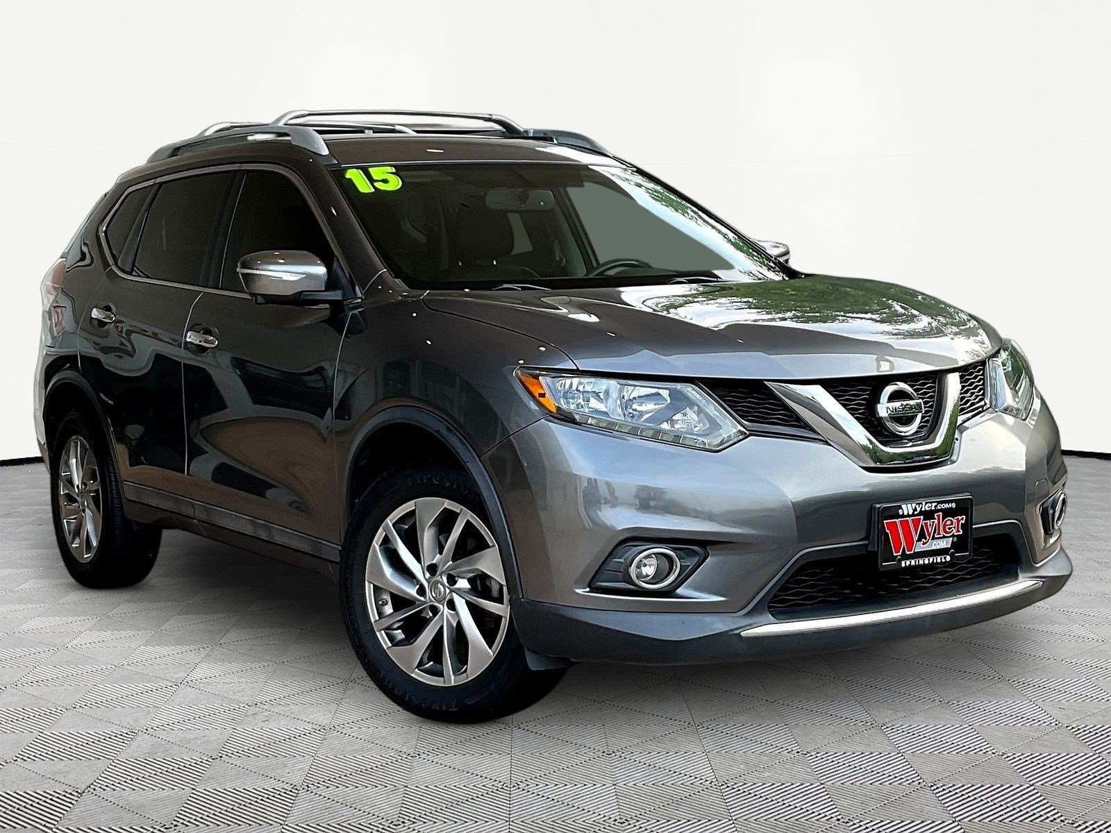Used 2015 Nissan Rogue SL AWD/4WD image 3