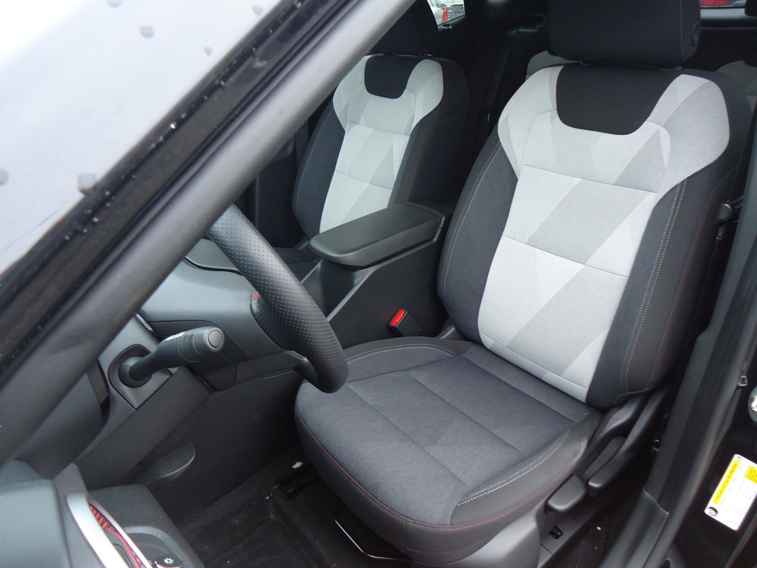 Used 2024 Chevrolet Trax RS image 23