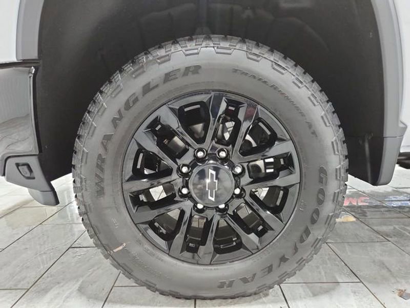 New 2025 Chevrolet Silverado 2500 LT w/ Trail Boss Package image 32