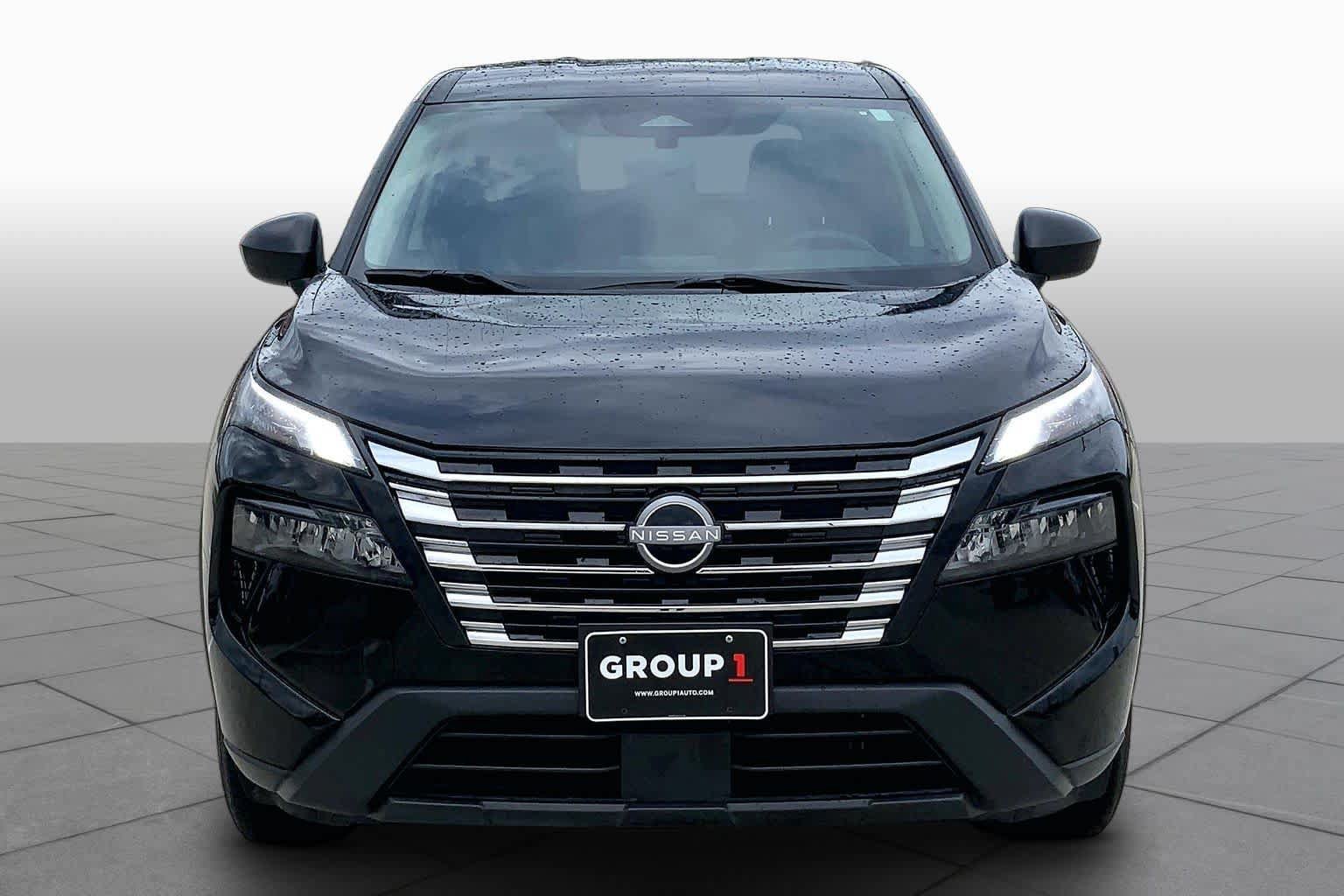 Used 2024 Nissan Rogue S FWD image 4