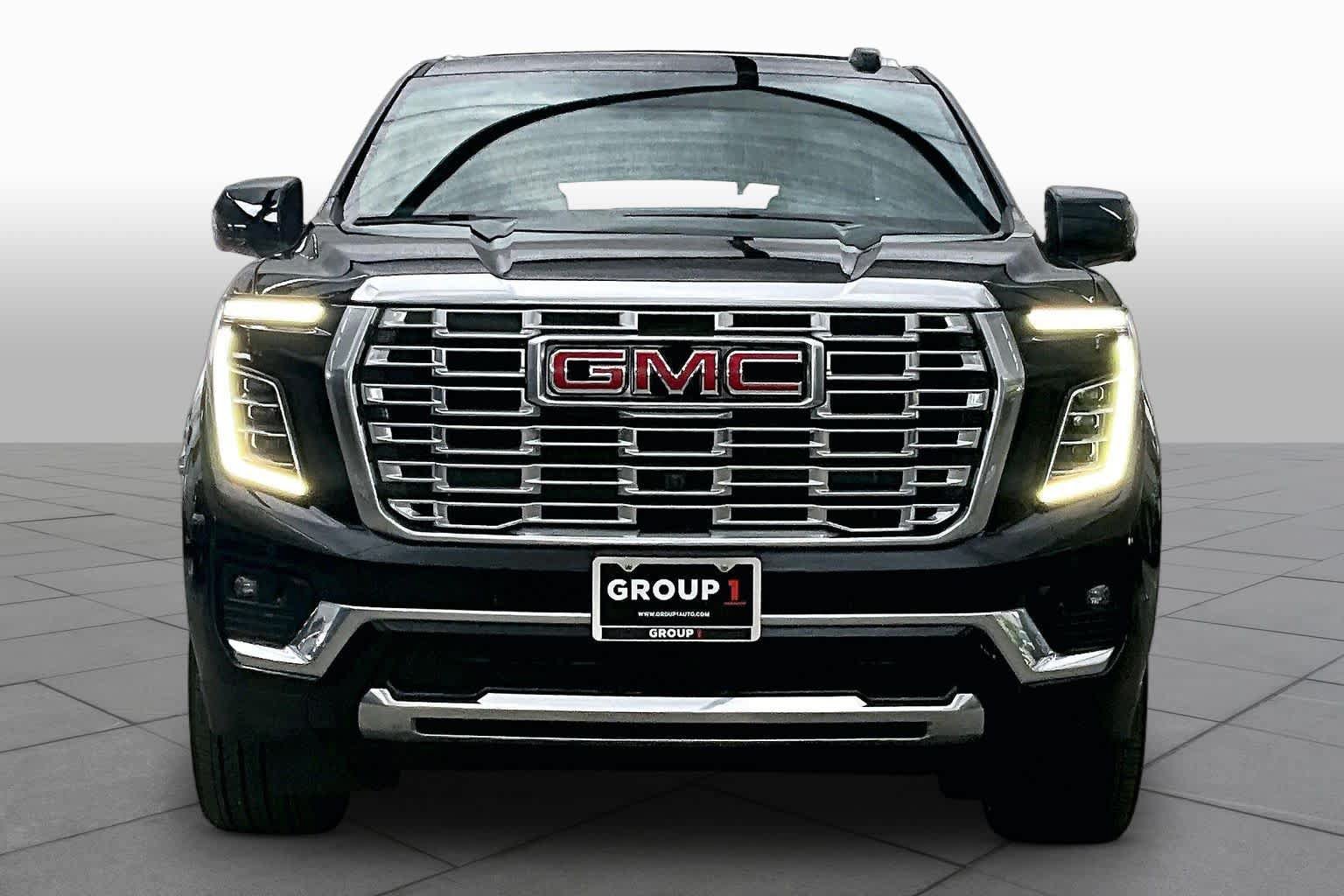 Used 2026 GMC Yukon Denali AWD/4WD image 4