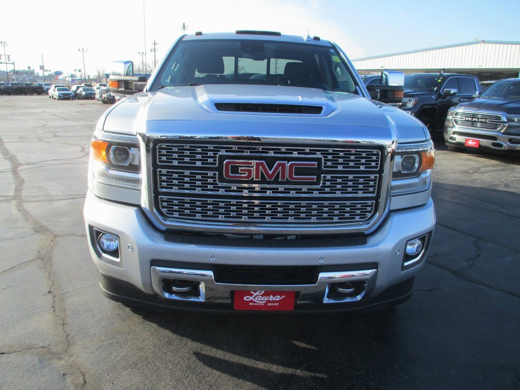 Used 2019 GMC Sierra 2500 Denali w/ Duramax Plus Package image 11