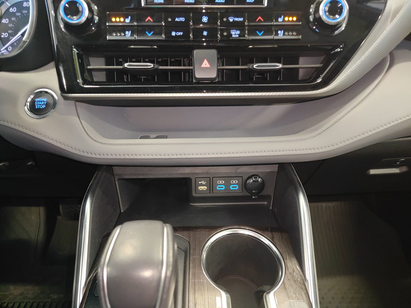 Used 2022 Toyota Highlander Platinum image 32