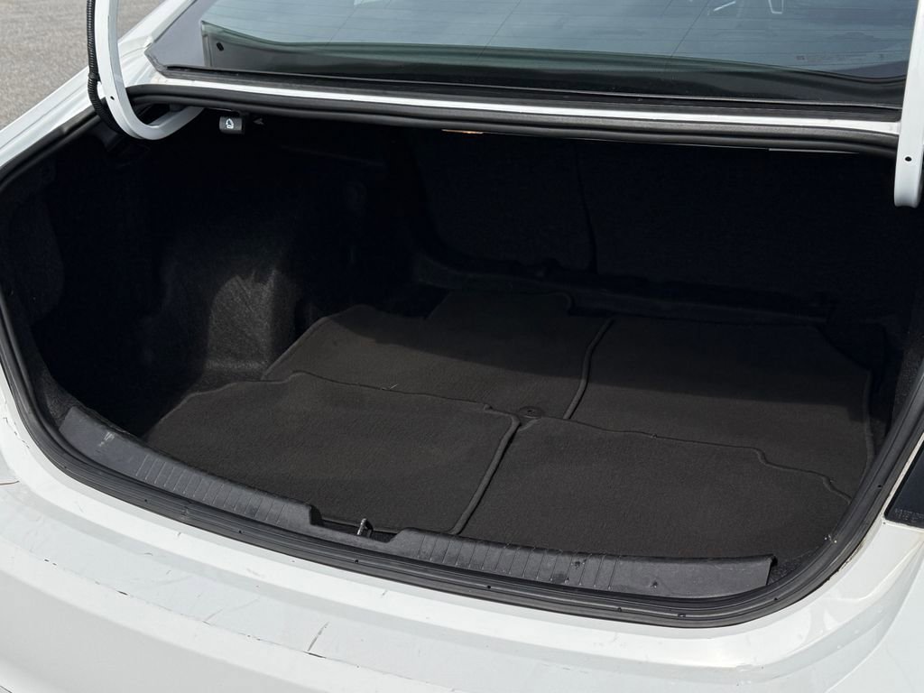 Used 2023 Chevrolet Malibu LT image 13