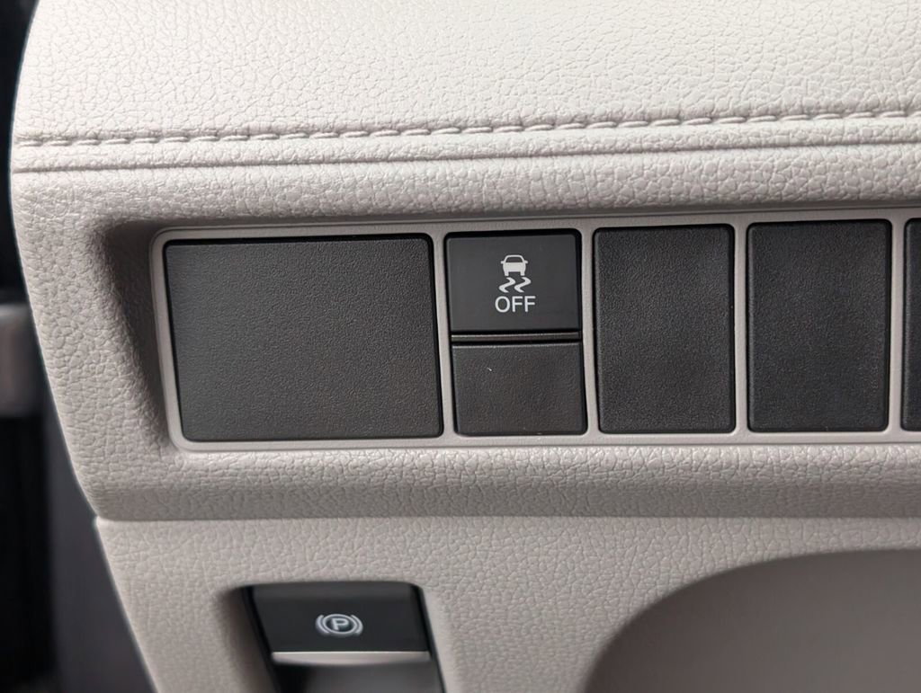 Used 2019 Honda Odyssey LX image 19