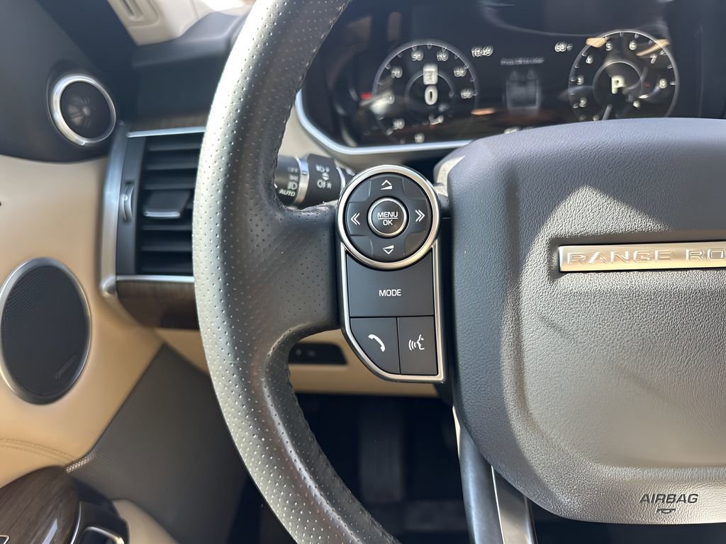 Used 2017 Land Rover Range Rover Sport HSE image 16