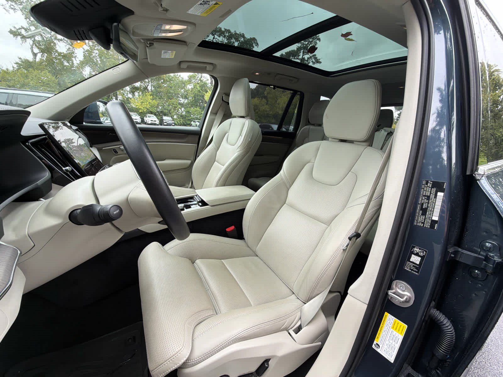 Certified 2026 Volvo XC90 B6 Ultra AWD/4WD image 27