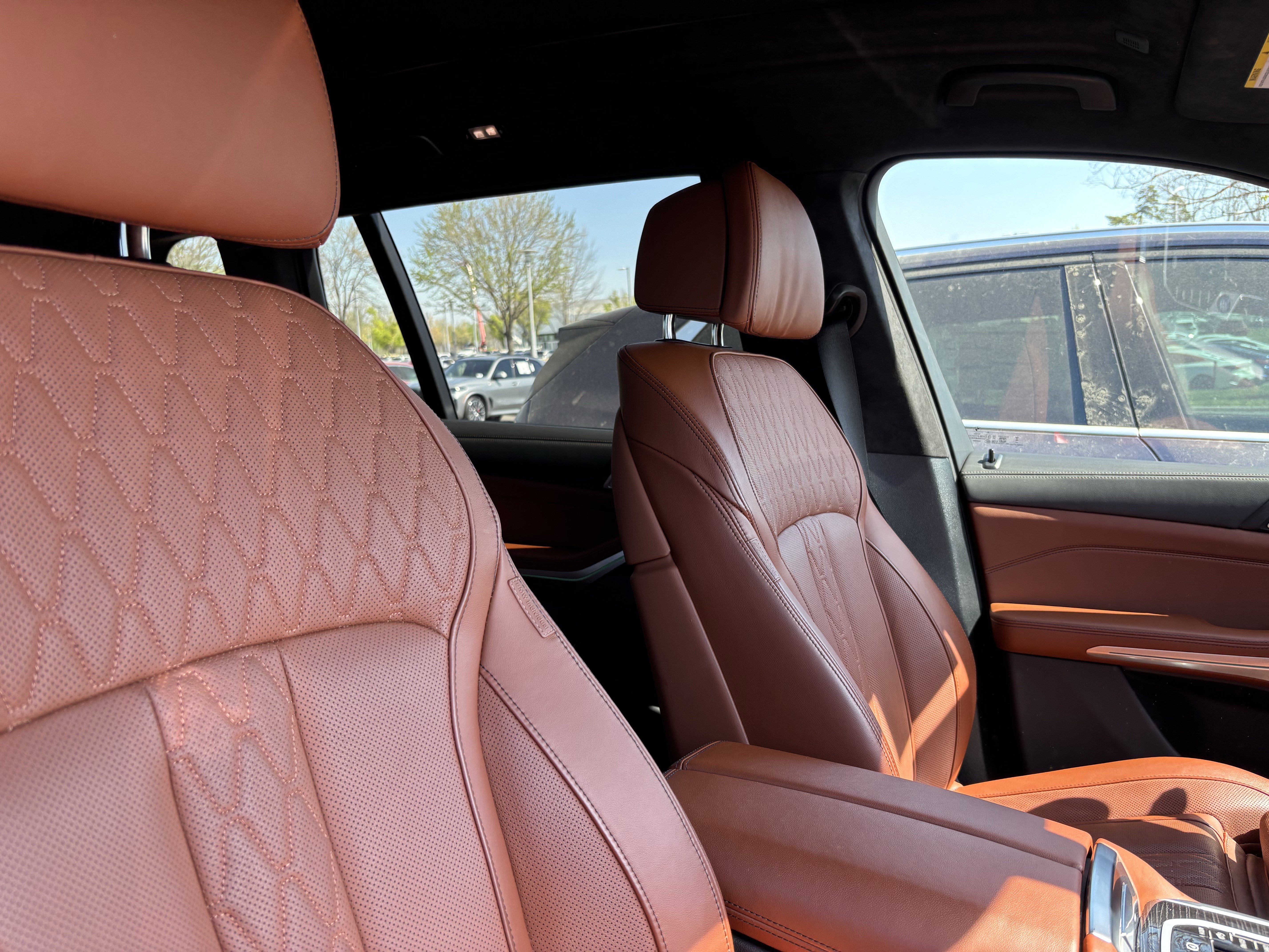 Used 2026 BMW X7 M60i image 32