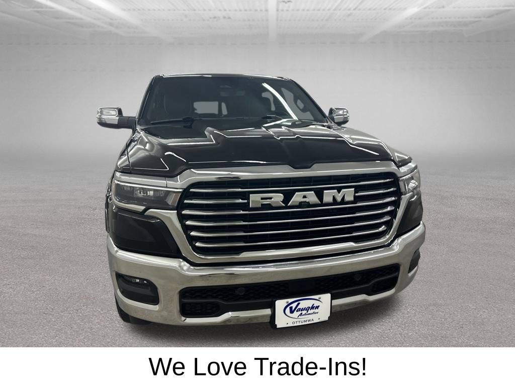 Used 2025 RAM 1500 Laramie AWD/4WD image 3