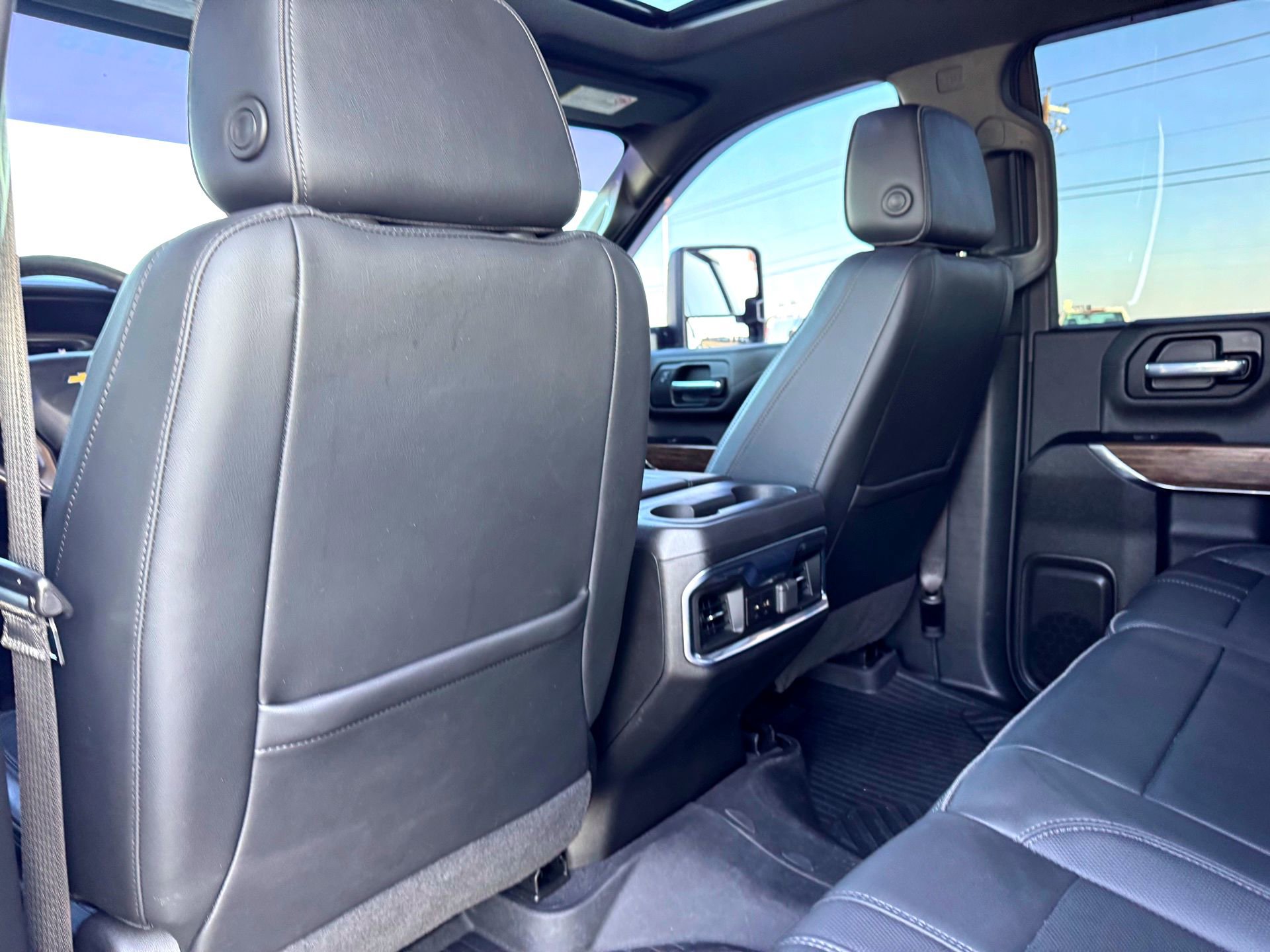 Used 2022 Chevrolet Silverado 2500 High Country w/ Z71 Off-Road Package image 20