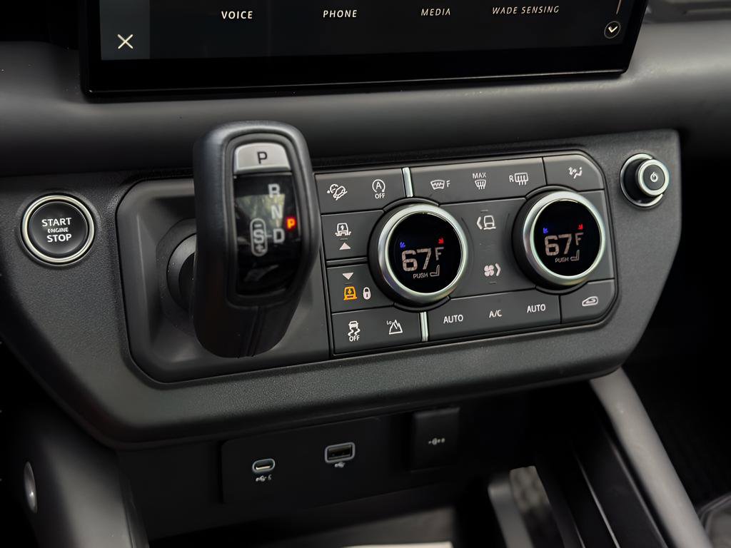 Used 2023 Land Rover Defender 110 Carpathian Edition AWD/4WD image 13