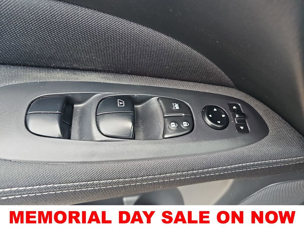Used 2017 Nissan Pathfinder S FWD image 27