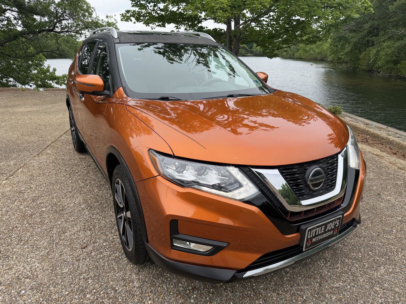 Used 2019 Nissan Rogue SL w/ Premium Package AWD/4WD image 1