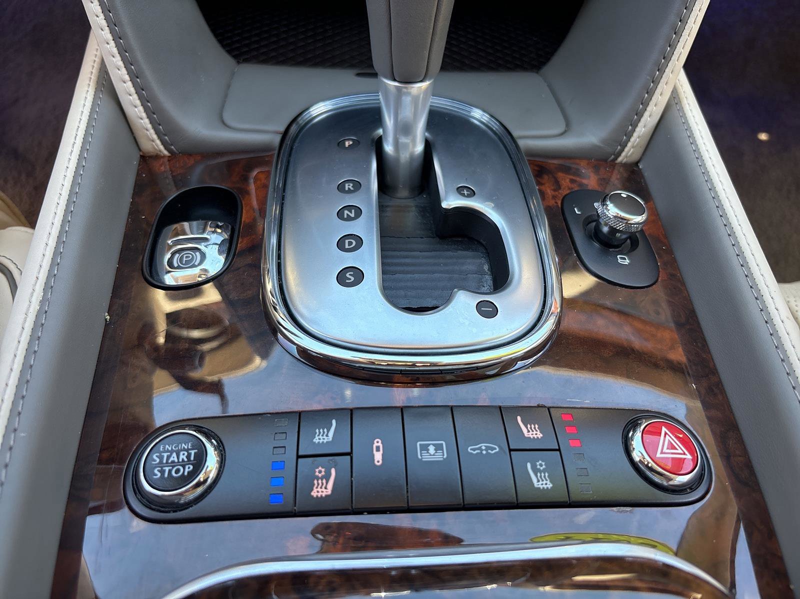 Used 2014 Bentley Flying Spur W12 image 15