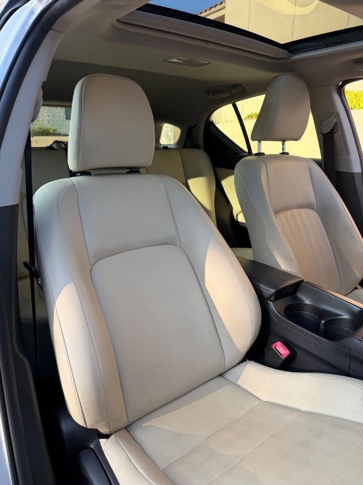 Used 2012 Lexus CT 200h Premium w/ Premium Audio Pkg image 15