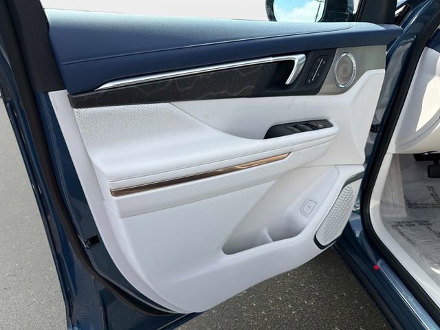 New 2026 Buick Enclave Avenir w/ Super Cruise Package FWD image 17