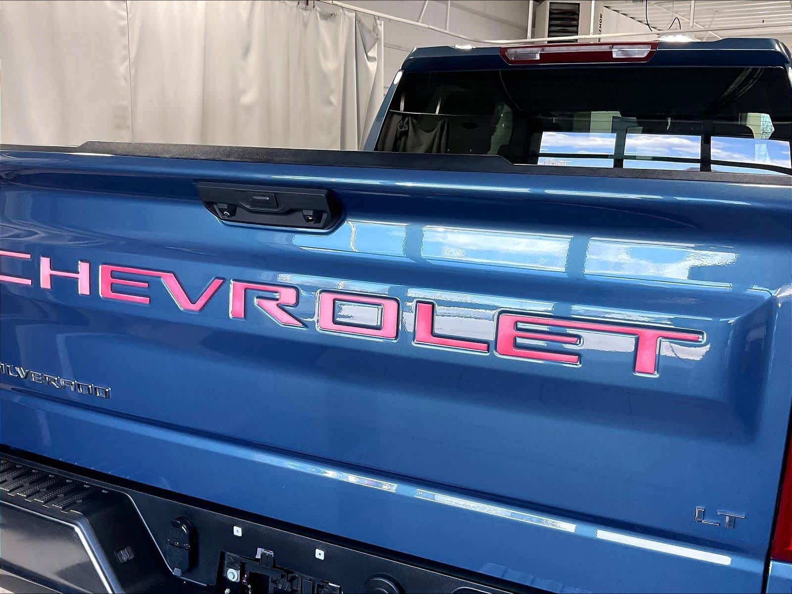 Used 2024 Chevrolet Silverado 1500 LT AWD/4WD image 28
