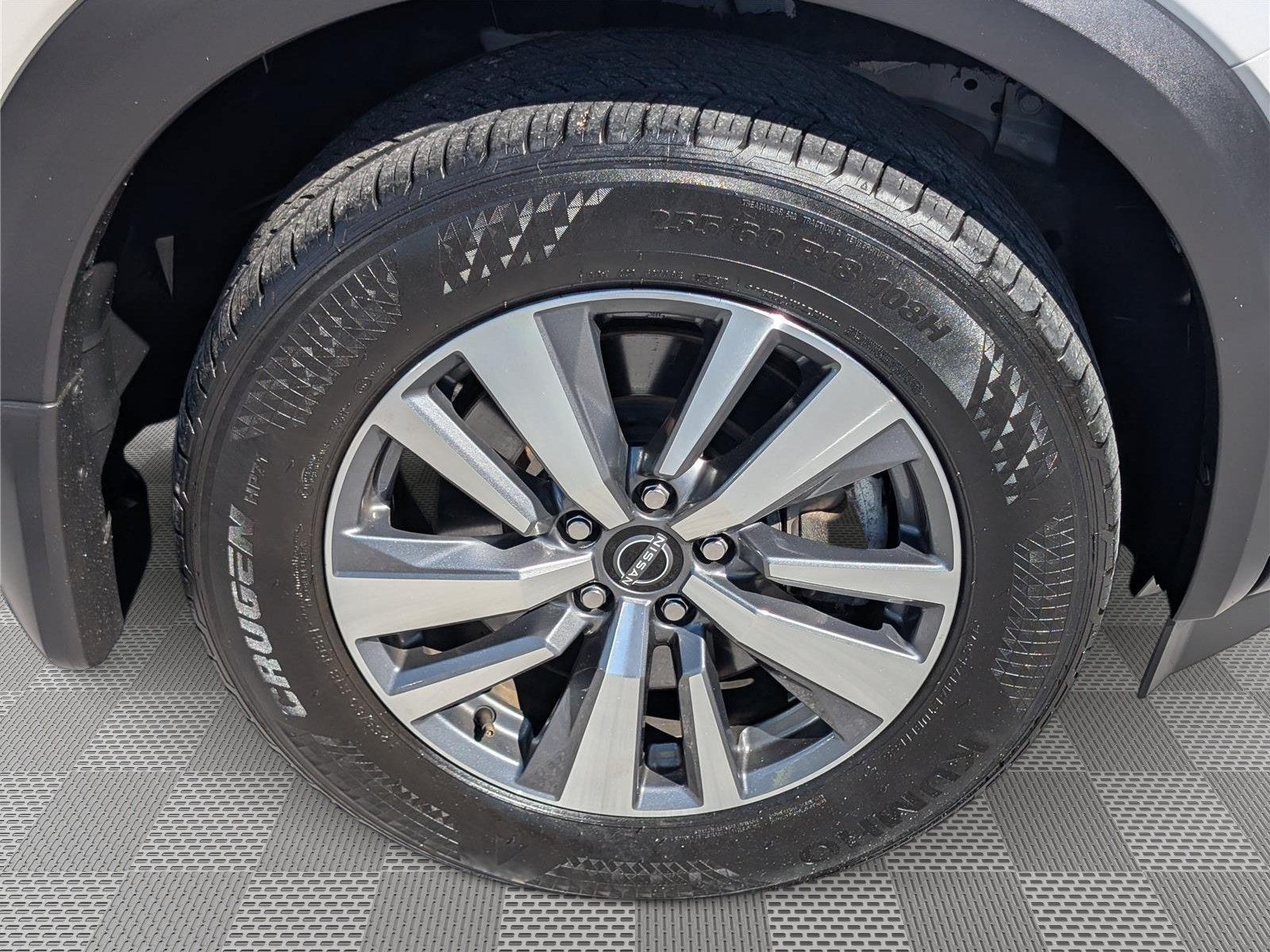 Used 2024 Nissan Pathfinder SL AWD/4WD image 10