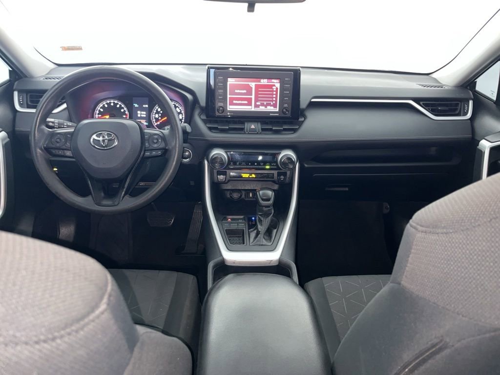 Used 2021 Toyota RAV4 XLE image 32