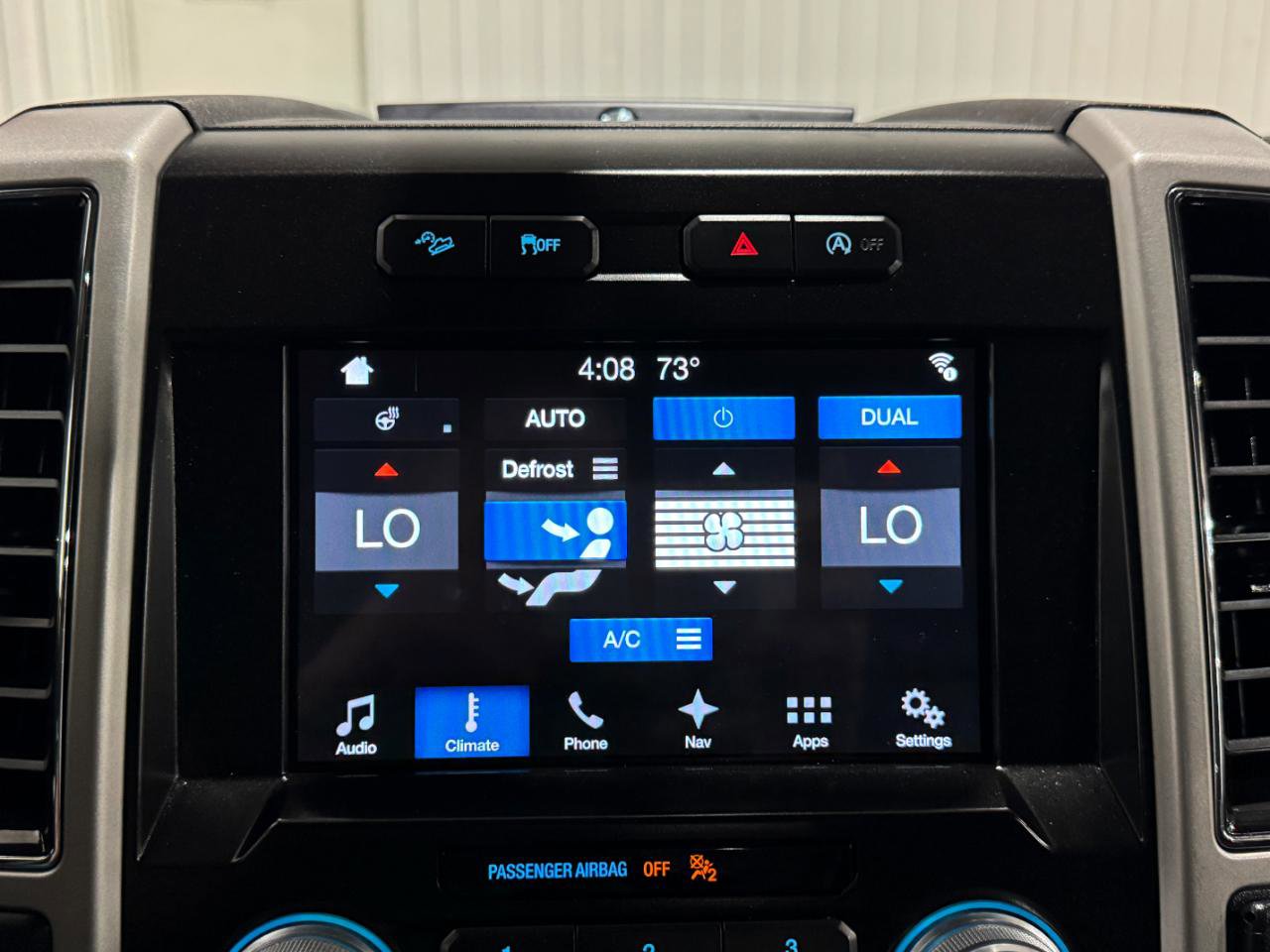 Used 2018 Ford F150 Lariat w/ Equipment Group 502A Luxury AWD/4WD image 39