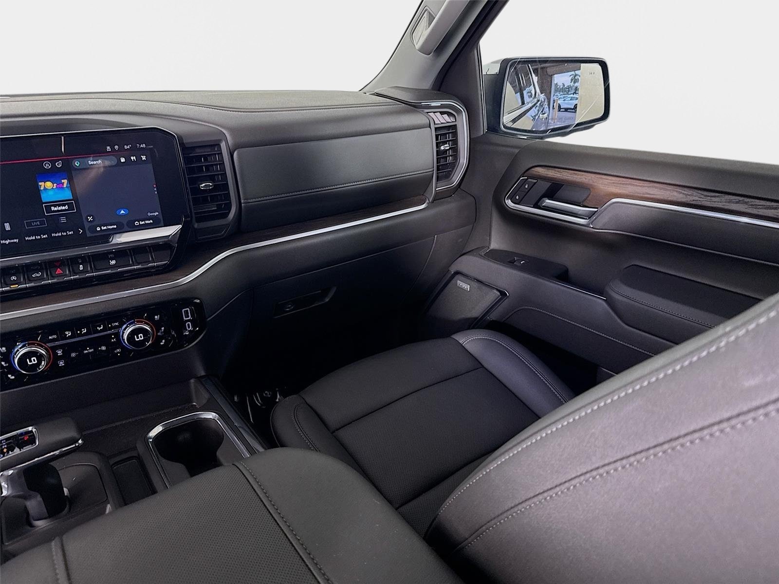 Certified 2026 GMC Sierra 1500 SLT w/ SLT Premium Package RWD image 25