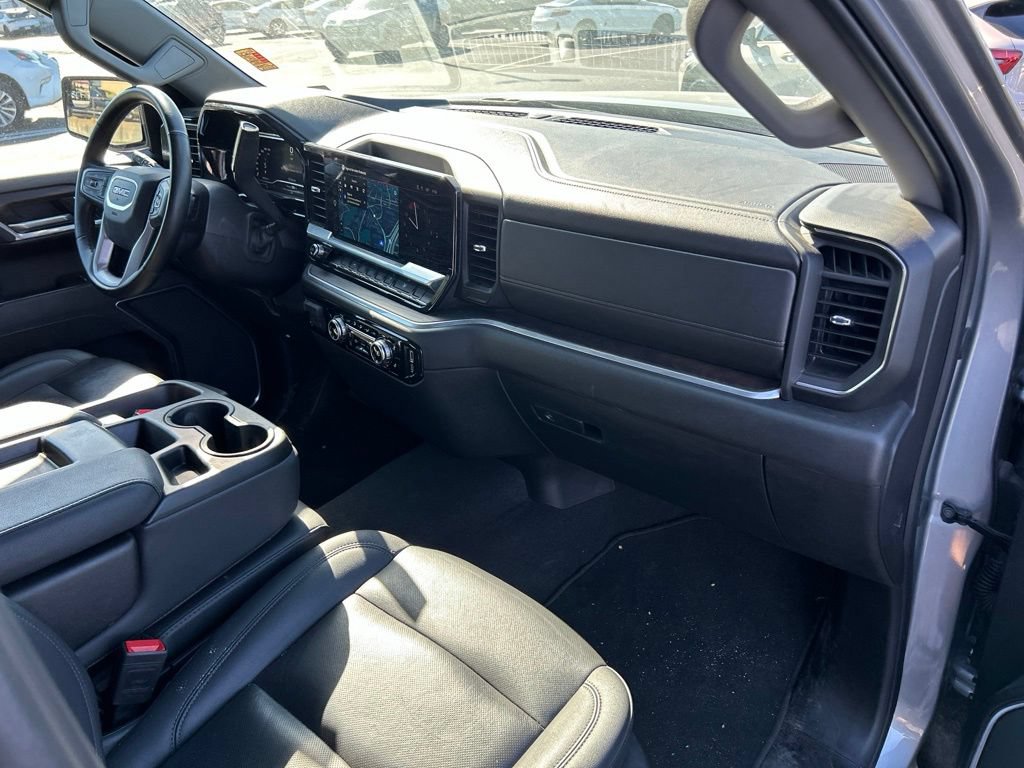 Used 2025 GMC Sierra 1500 SLT AWD/4WD image 39