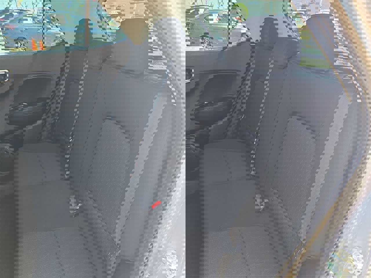 Used 2025 Hyundai Venue SE image 13