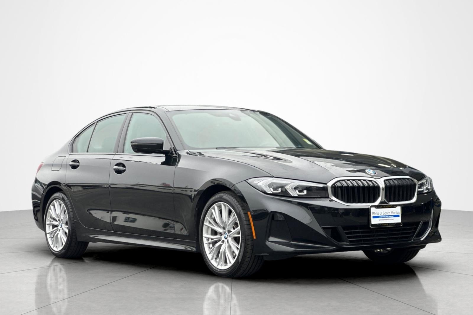 Used 2023 BMW 330i Sedan w/ Premium Package RWD image 7