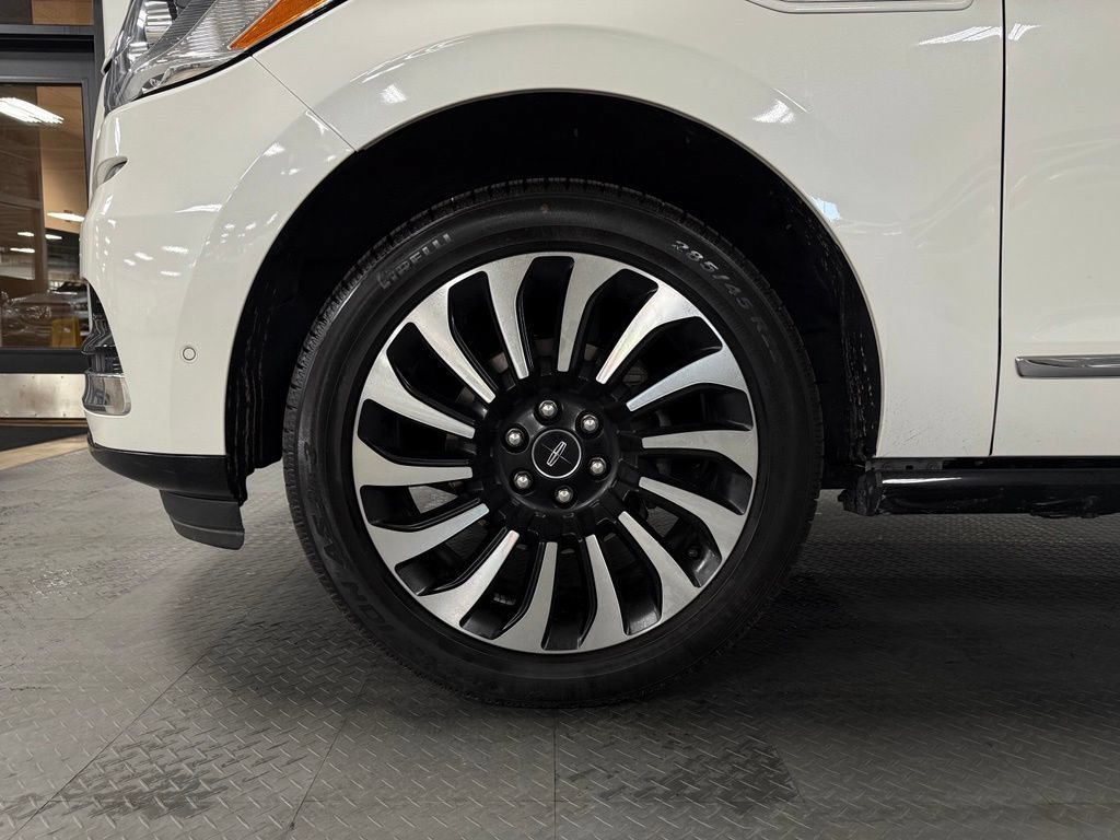Used 2022 Lincoln Navigator L Black Label AWD/4WD image 7