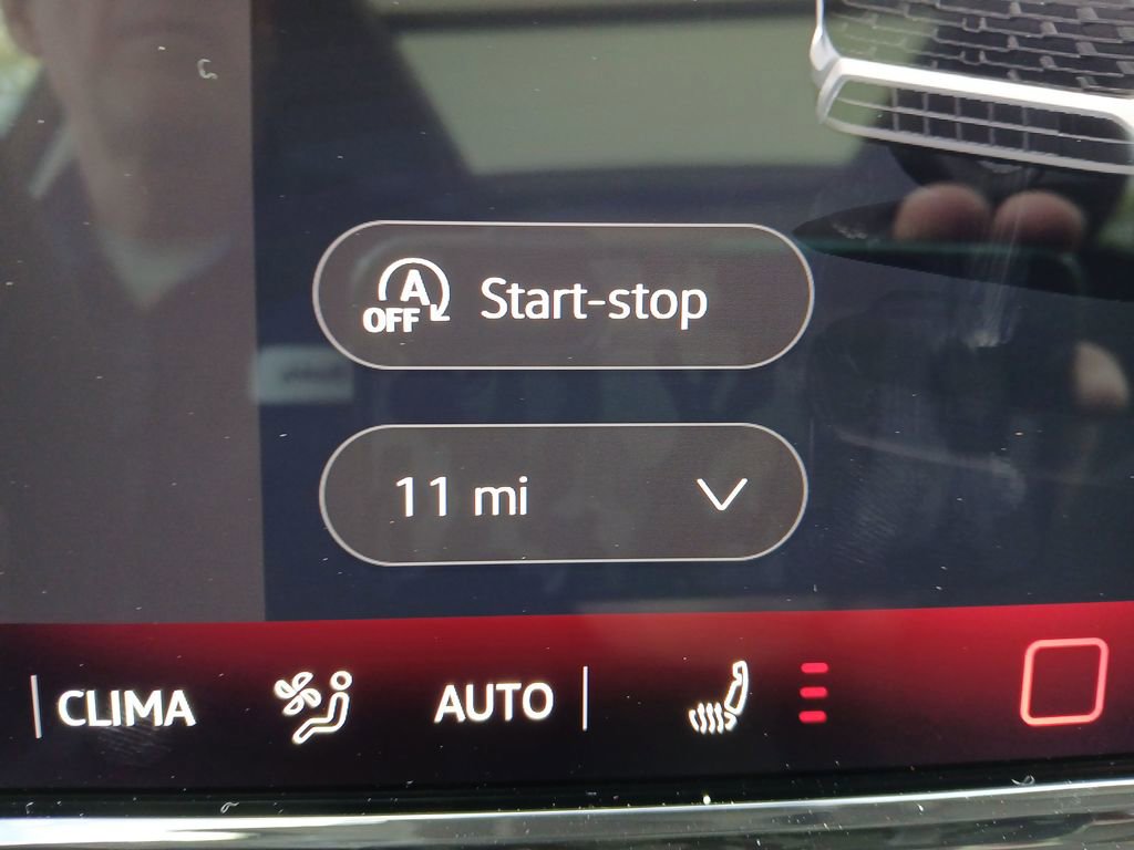 New 2025 Volkswagen Tiguan SE image 16