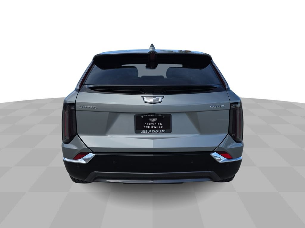 Used 2025 Cadillac Optiq Luxury 2 image 7